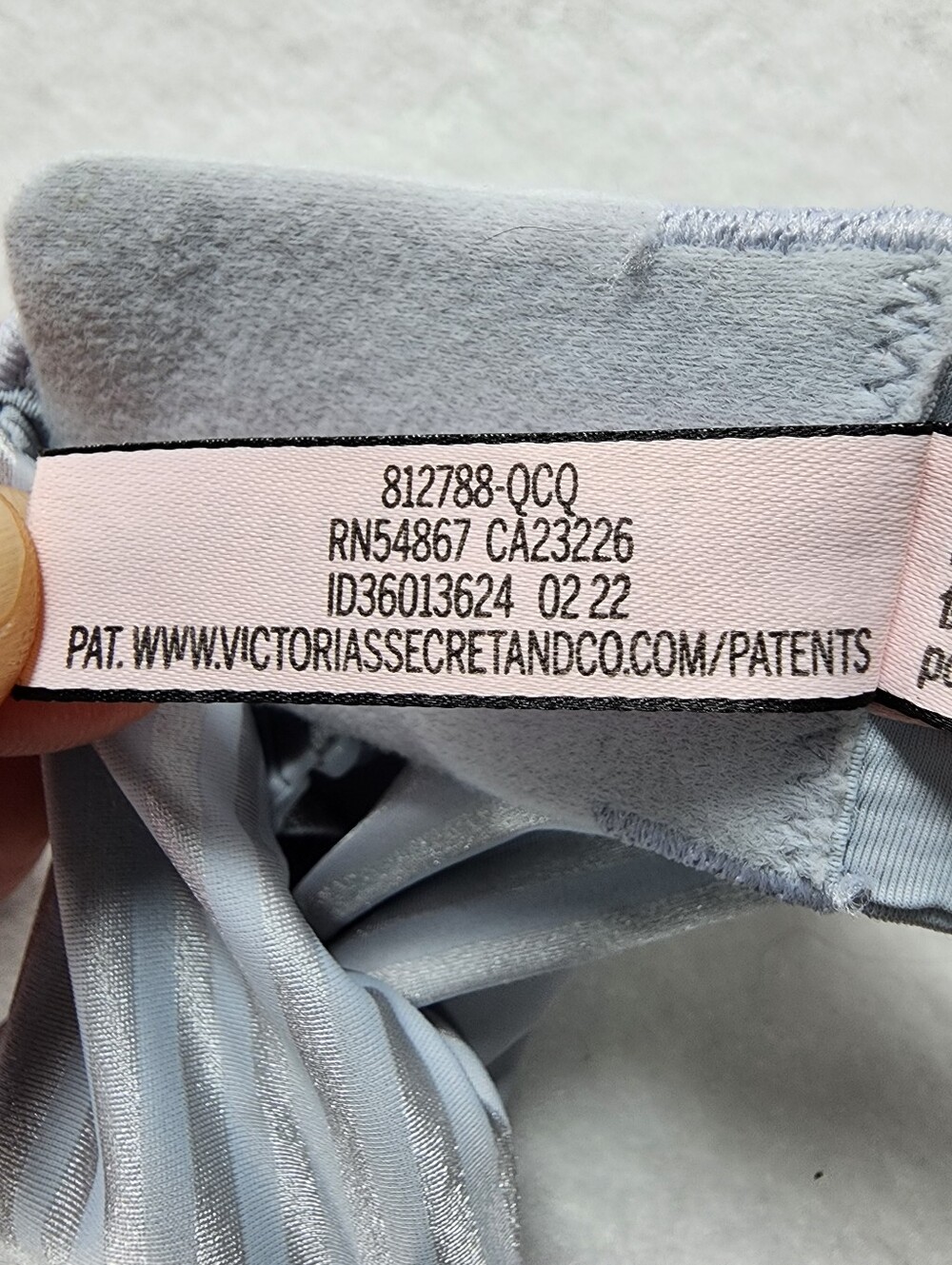 Victoria’s Secret 34D Wireless T-Shirt Bra Silver Metallic Stripe - Picture 10 of 15